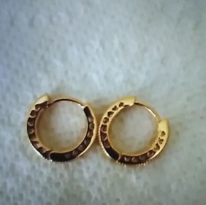 New pandora earrings IF BUY 6 OR MORE OF ANY MIX GET A DISCOUNTS